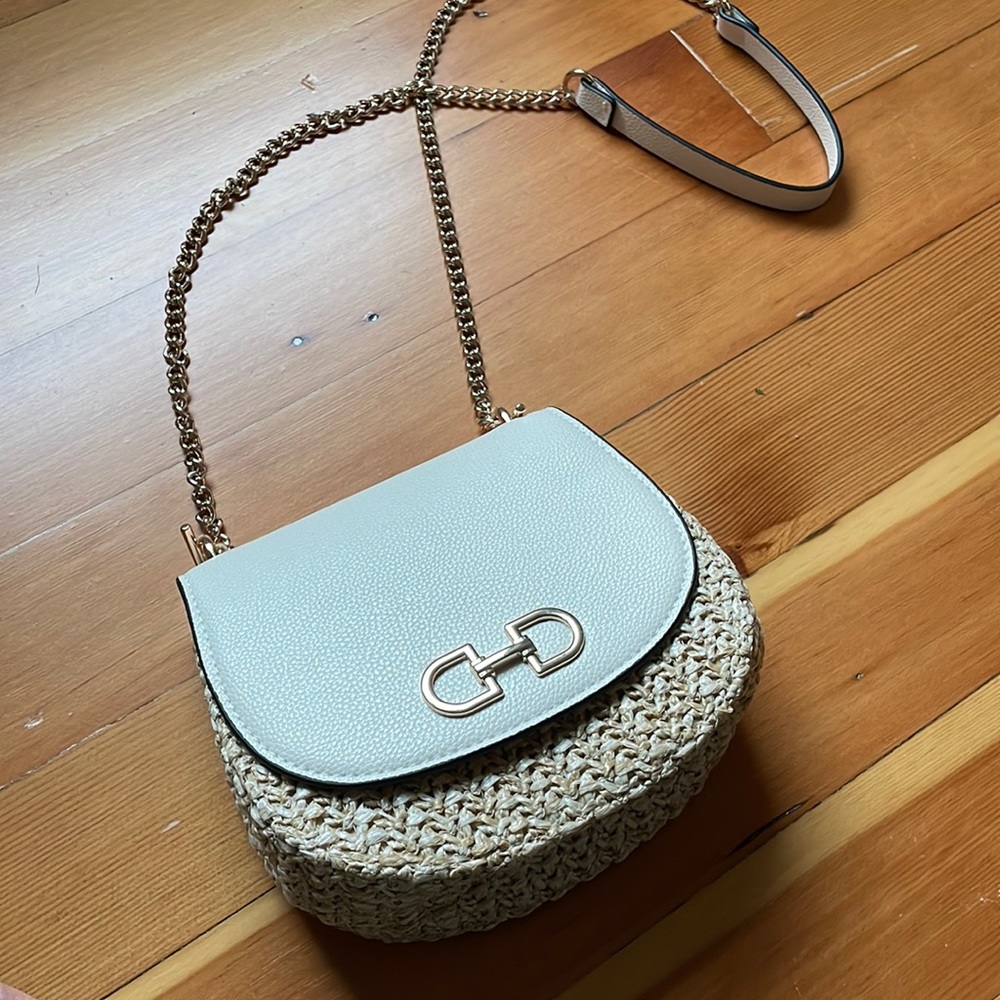 NEW W/O TAGS H&M WOVEN WHITE CROSSBODY BAG